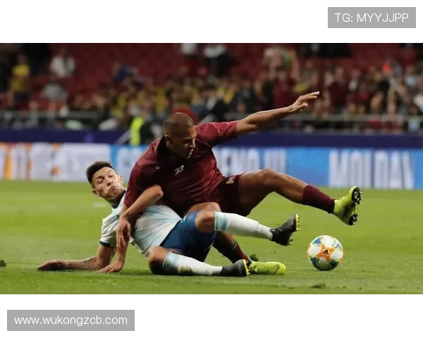 博努奇与范戴克在控球结构下防线集中度出现明显分化