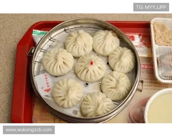 杨舒予训练完直接拎爱马仕去吃人均三千的日料？