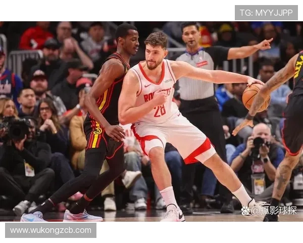 申京挡拆拉开空间提升内线得分效率明显优于同位置对手