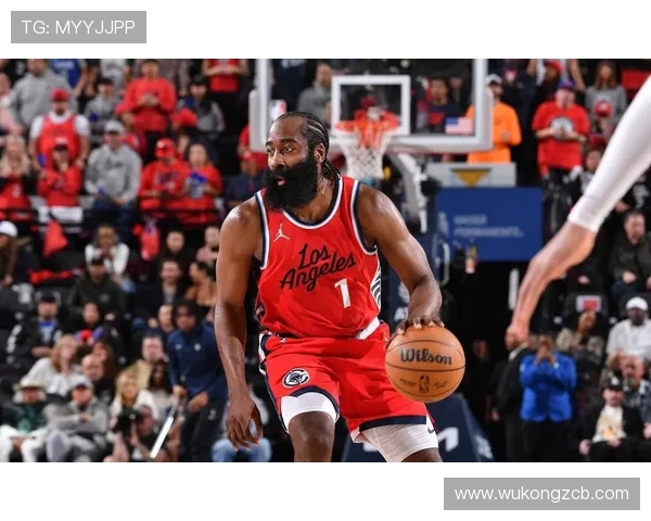 哈登无球效率提升，改变进攻结构主导快船战术